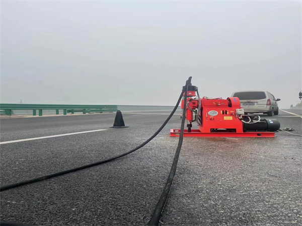 普宁马路路基路面开裂下沉注浆加固灌浆